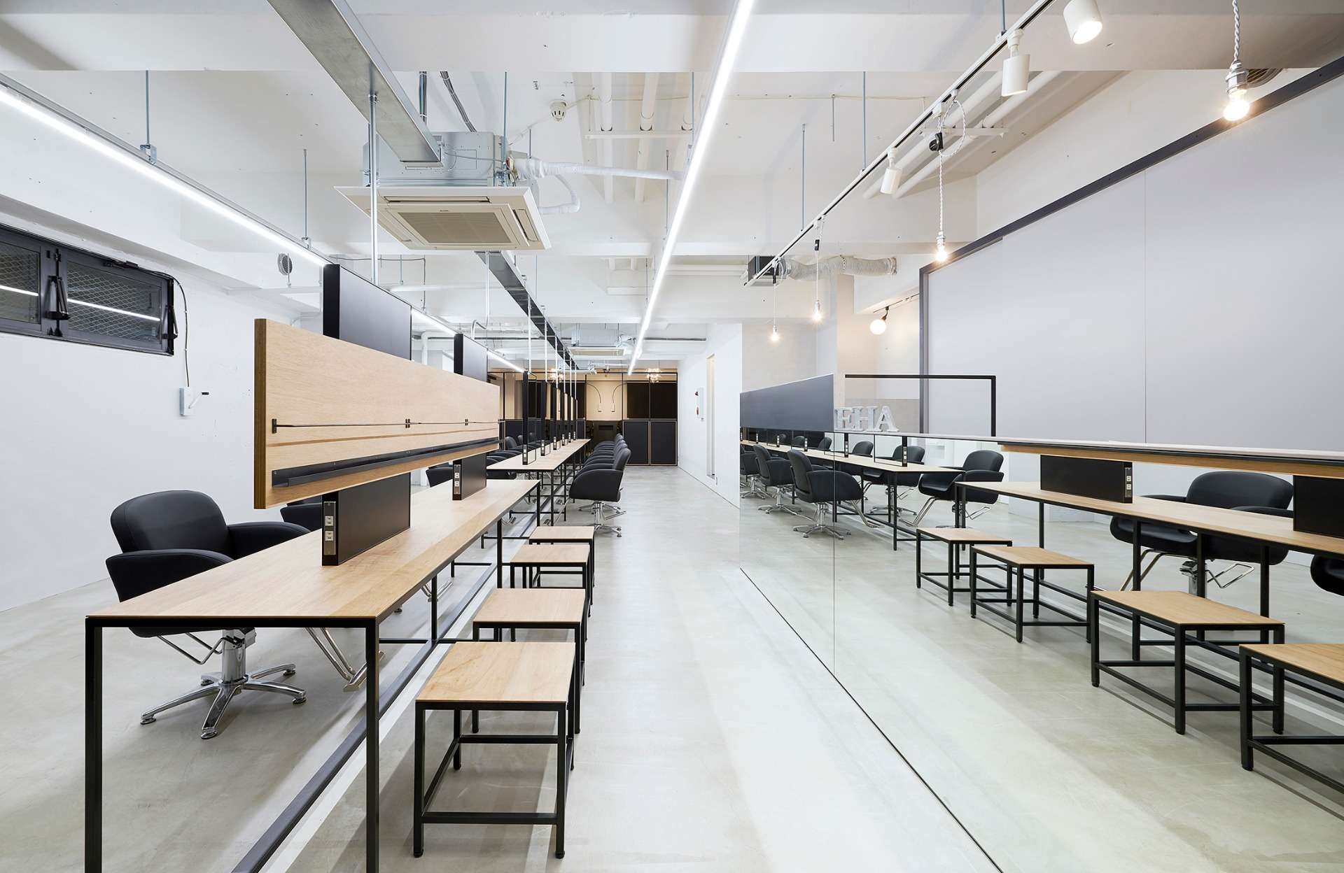 福岡市でオフィスデザイン、クリニック、店舗設計など内装デザインはasazu design office