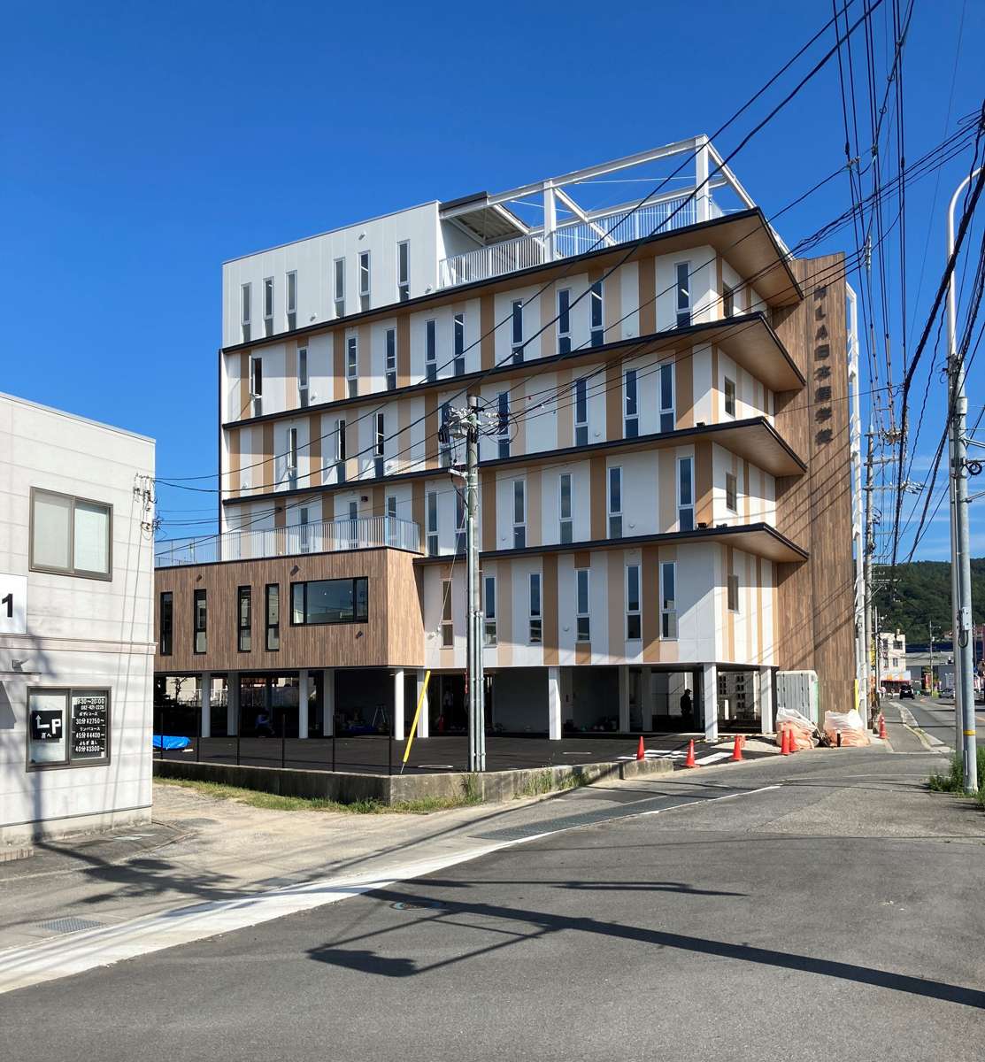 広島でおしゃれなテナントビル、オフィスビルの設計デザインはasazu design office