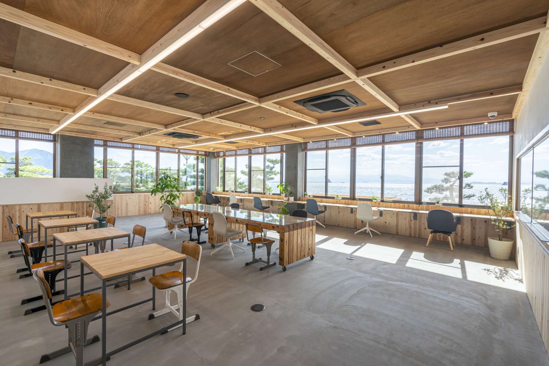 クリニックの待合室空間をより豊かにおしゃれに設計、デザインする広島の設計事務所はasazu design office