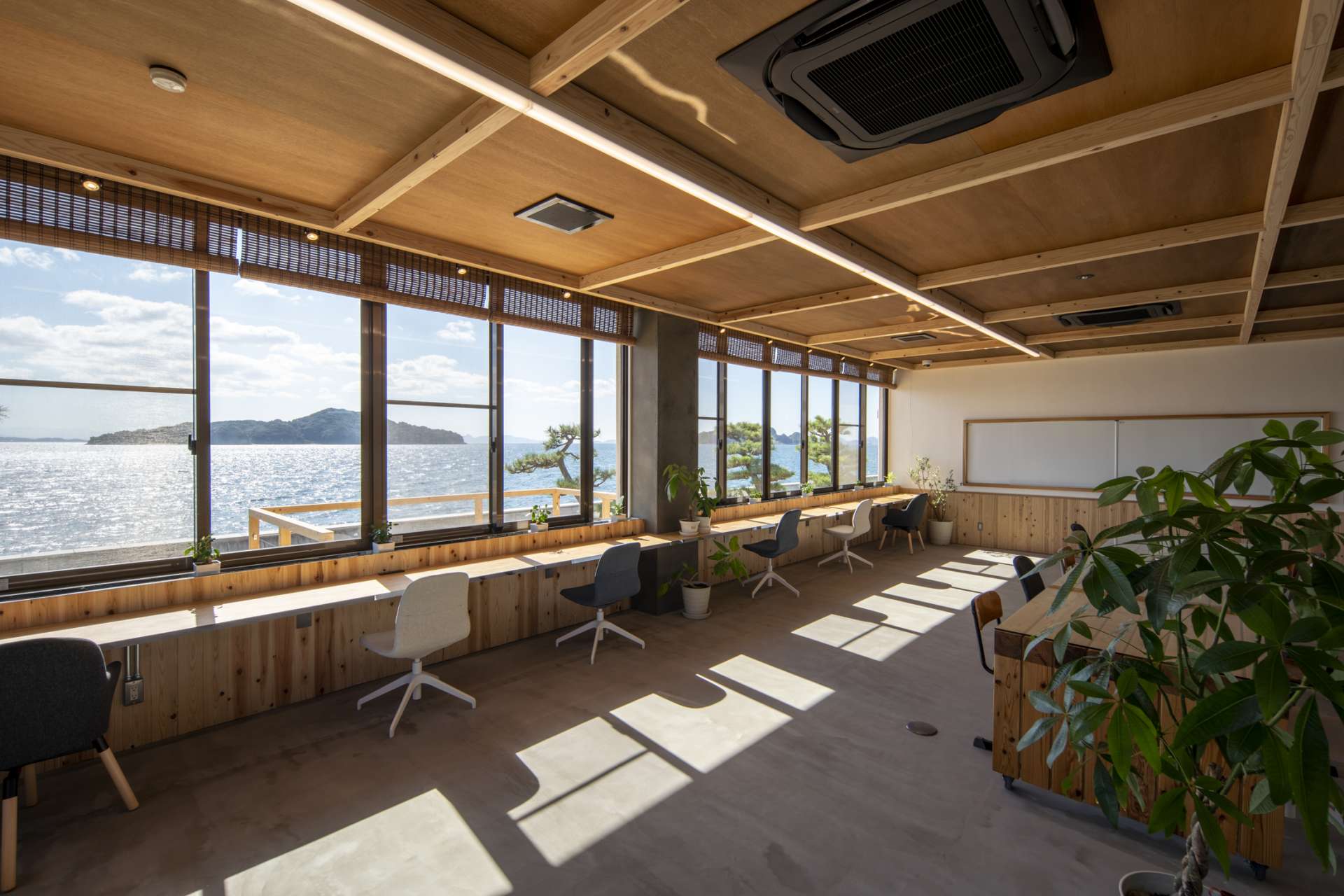 広島でおしゃれなオフィスデザインなど内装デザイン、空間デザインはasazu design office