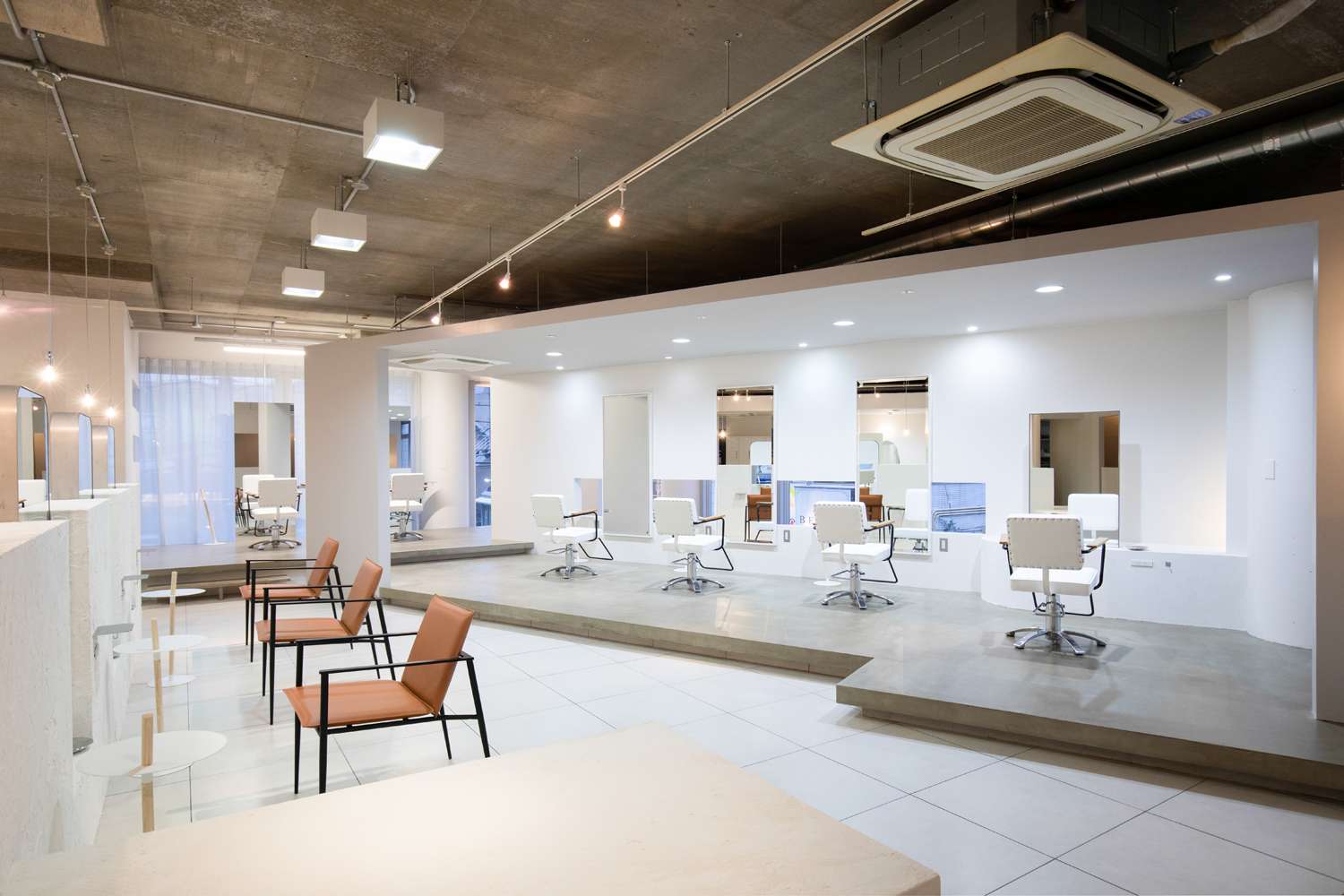 茨木市で空間デザインの内装の設計はasazu design office_茨木市で設計監理させて頂いた美容室がオープンしました。