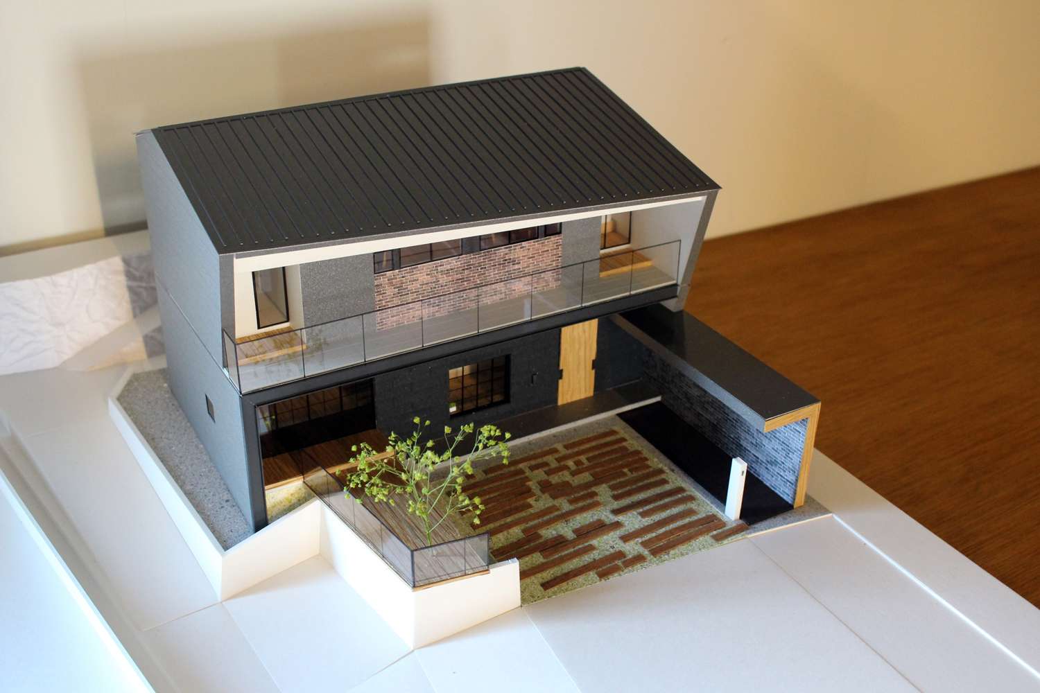 毎回、ワクワクするお打ち合わせを!模型でイメージを共有。松江でおしゃれな注文住宅、デザイナーズハウスのご依頼はasazu design office