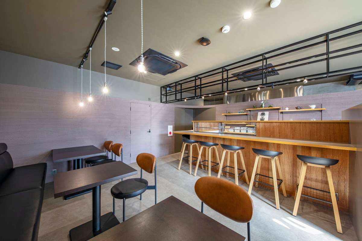 広島市で素材にこだわった魅力的なおにぎり屋さんの設計。店舗設計、店舗デザインはasazu design office